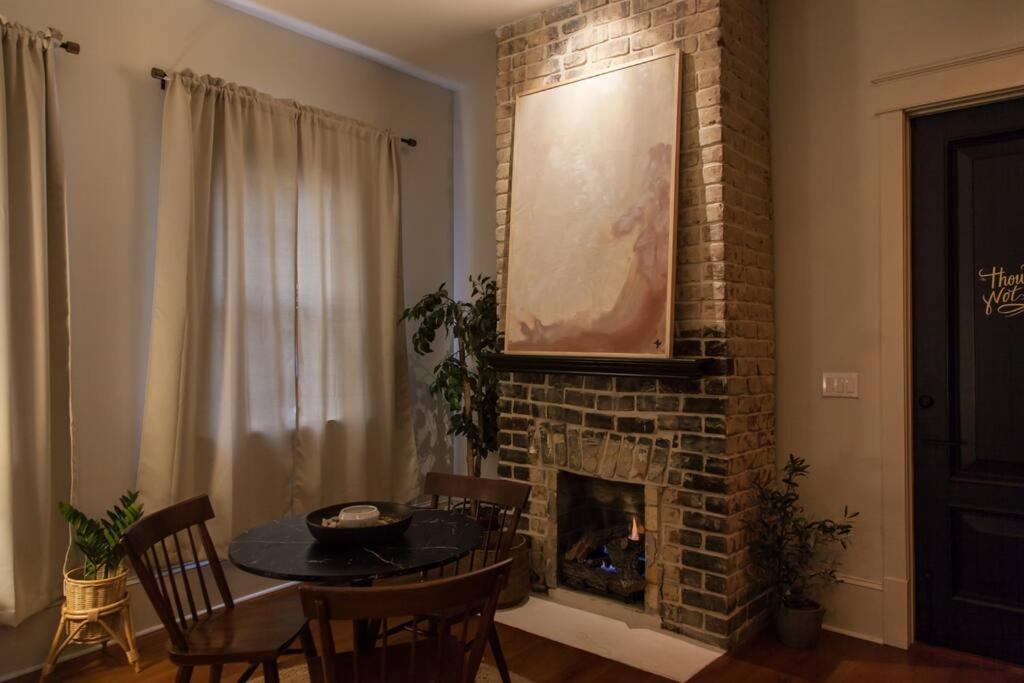 Ferienhaus Intimate Library - Minutes To Forsyth Park